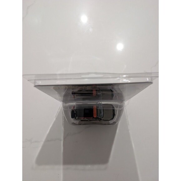 Hot Wheels Premium  1:43 Real Riders 2000 Toyota 4Runner HWT11 Metal #16 - Picture 4 of 4